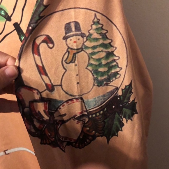 THE Christmas sweater of ALL Christmas sweaters - Picture 3 of 6